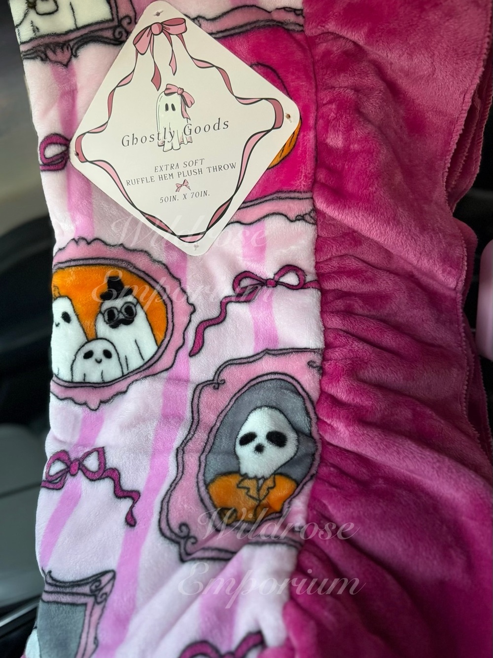Pink ruffle Halloween throw blanket bows ghosts coffee skeleton vintage style - Picture 6 of 14